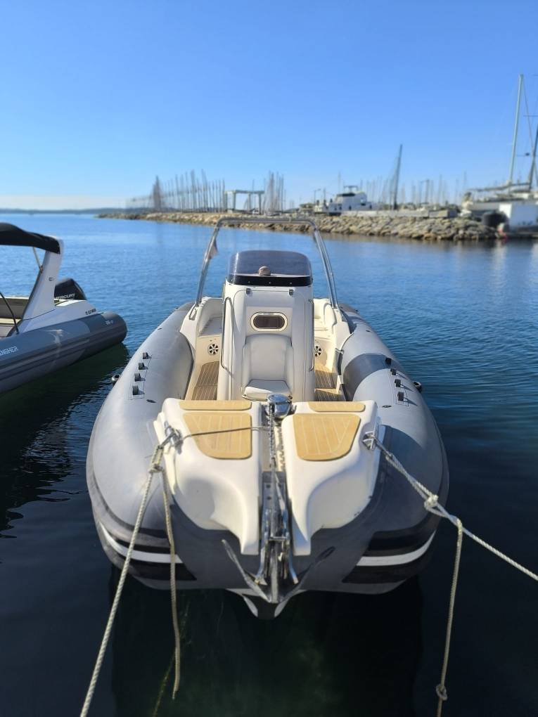 A vendre bateau semi rigide  BSC 85  - 350 cv Mercury à Hyères dans le Var