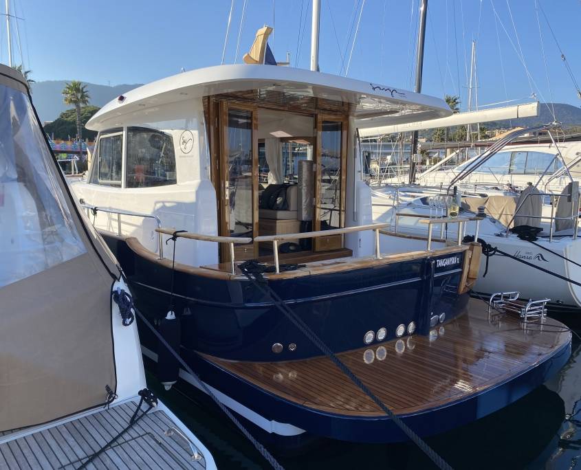 LOCATION VEDETTE MENORQUIN 34 à Hyères dans le Var