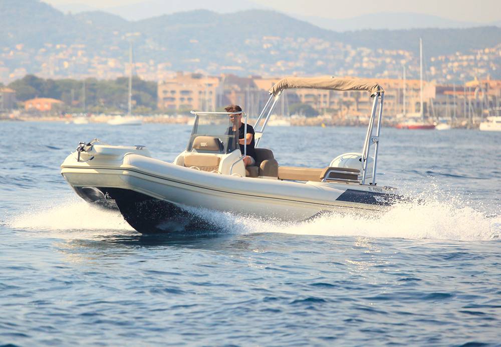 Location bateau semi-rigide  BSC 65 