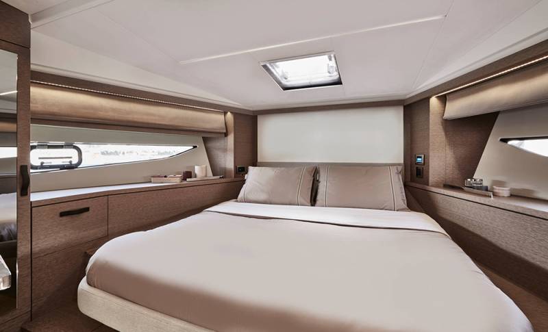 VEDETTE PRESTIGE 420 FLY à vendre à Hyères dans le Var