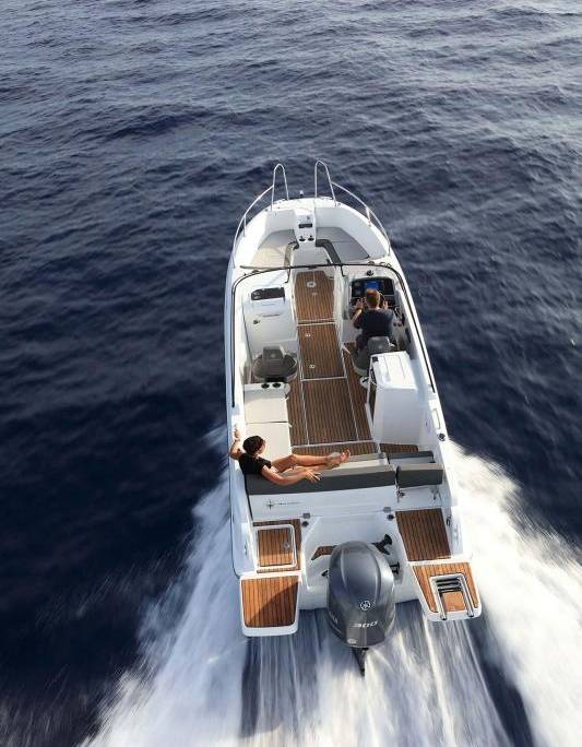 LOCATION COQUE OPEN CAP CAMARAT 750 BOW RIDER HYERES VAR