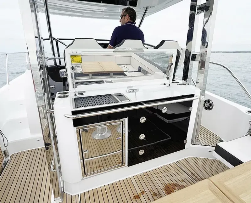 Location Coque-Open cabine CAP CAMARAT 10.50 WA 