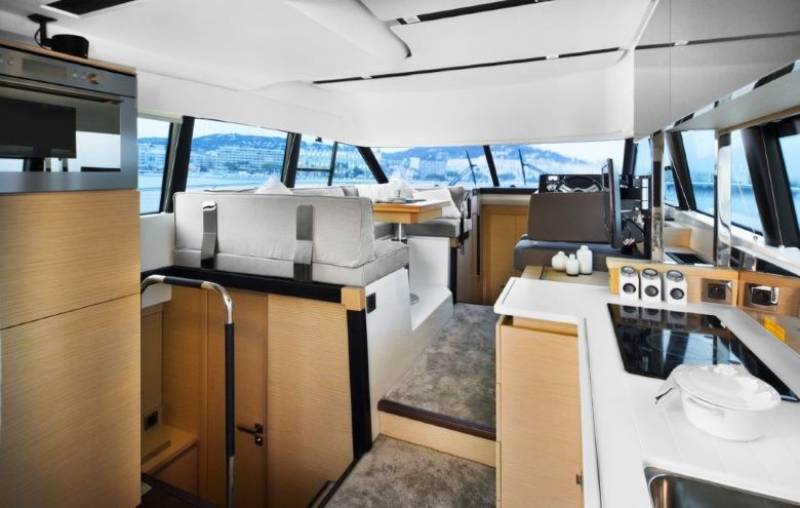VEDETTE PRESTIGE 420 FLY à vendre à Hyères dans le Var