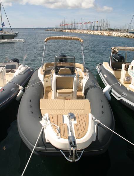 Location bateau semi-rigide BSC 70 SPORT LIMITED 
