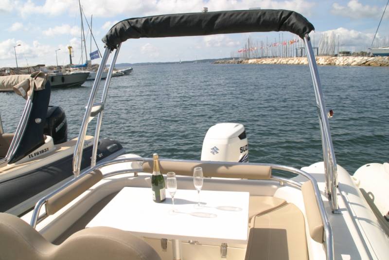 Location bateau semi-rigide BSC 75 CLASSIC 