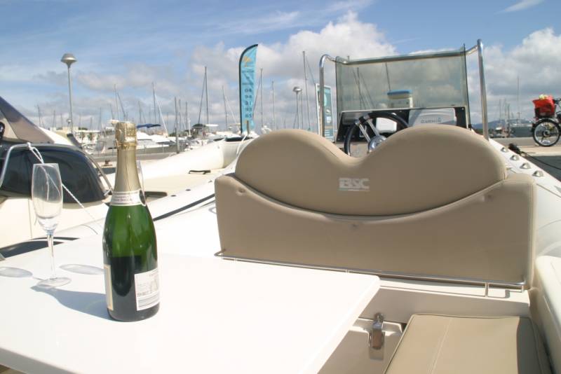 Location bateau semi-rigide BSC 75 CLASSIC 