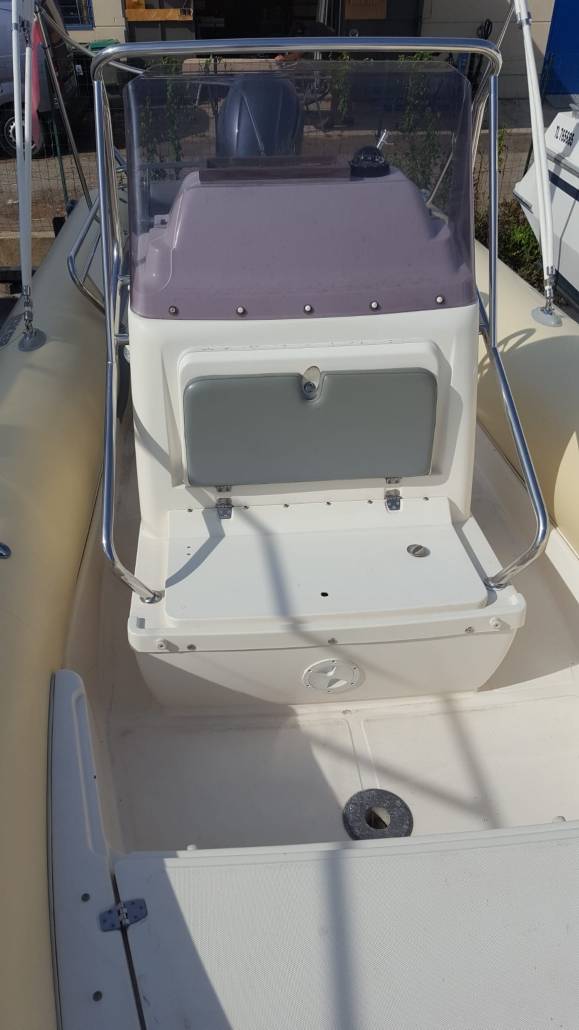 Location bateau semi-rigide CLUBMAN 23 