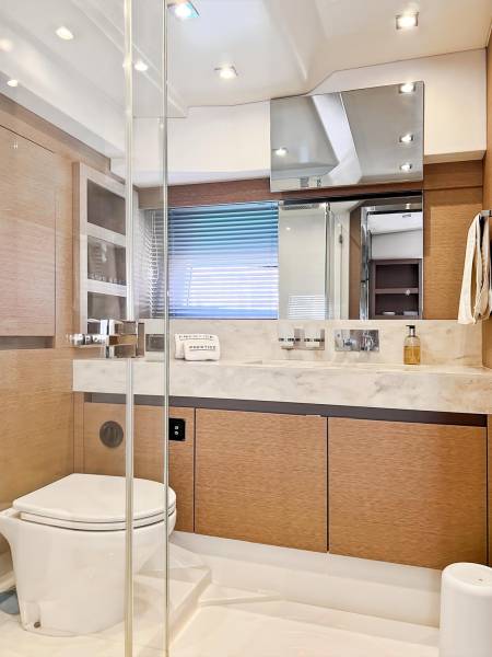 Location à la journée Vedette Prestige 680 