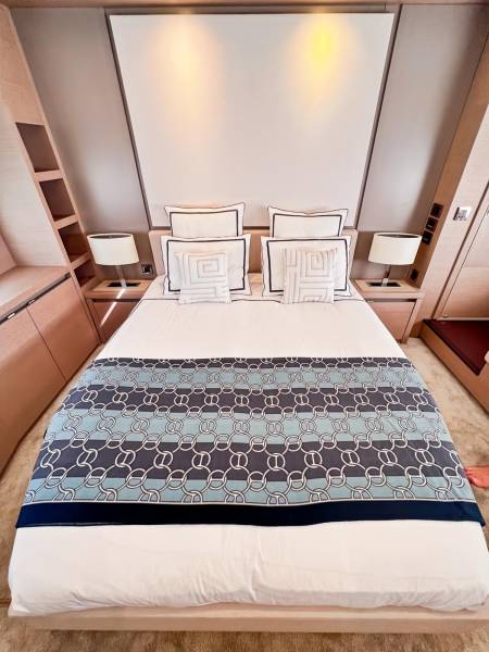 LOCATION A LA JOURNEE OU A LA SEMAINE PRESTIGE 680 FLY 