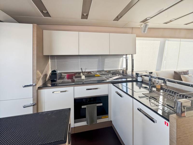 Location à la journée Vedette Prestige 680 