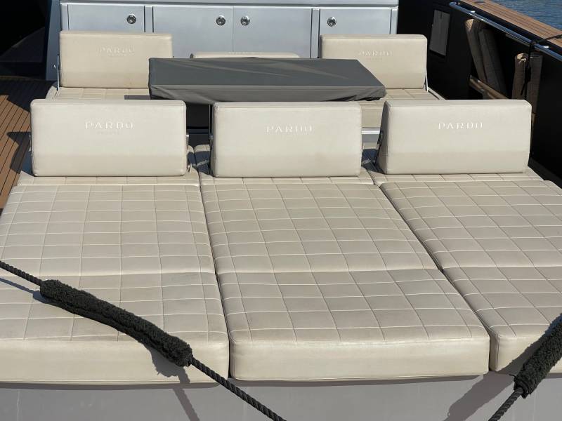 A vendre bateau à coque habitable PARDO 43 - 2 x 435 CV - Volvo Penta D6 à Hyères dans le Var