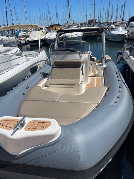 A vendre semi-rigide BWA 29 - 2 x 200 CV à Hyères dans le Var