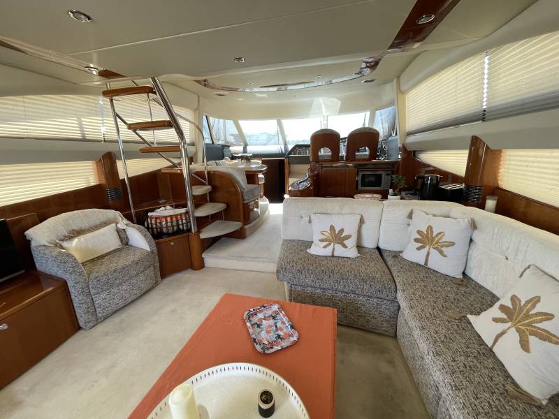 Princess 57 à louer à Hyères avec skipper obligatoire