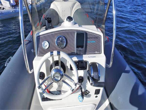 Location bateau  semi-rigide NUOVA JOLLY KING 700 RS 