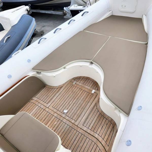 Location bateau semi-rigide à louer NUOVA JOLLY KING 820 