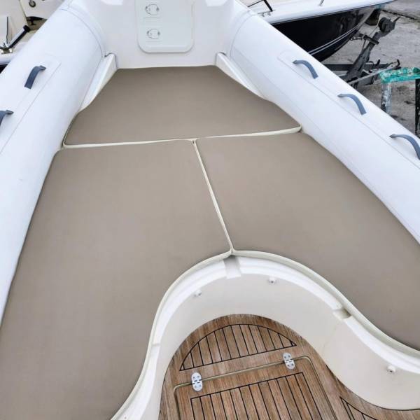 Location bateau semi-rigide à louer NUOVA JOLLY KING 820 