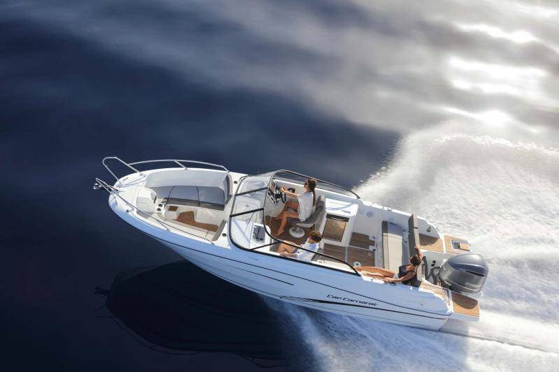 LOCATION COQUE OPEN CAP CAMARAT 750 BOW RIDER HYERES VAR