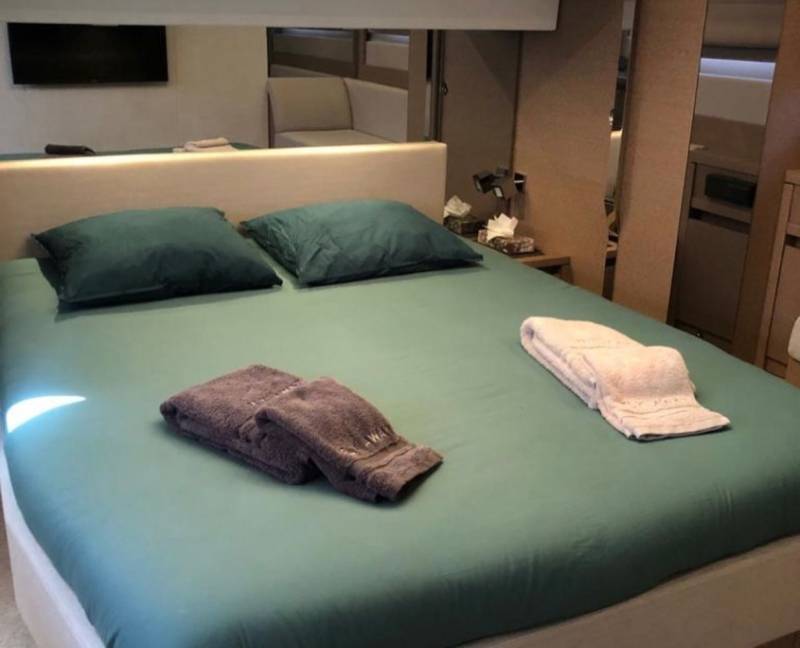 LOCATION VEDETTE PRESTIGE 520 FLY 