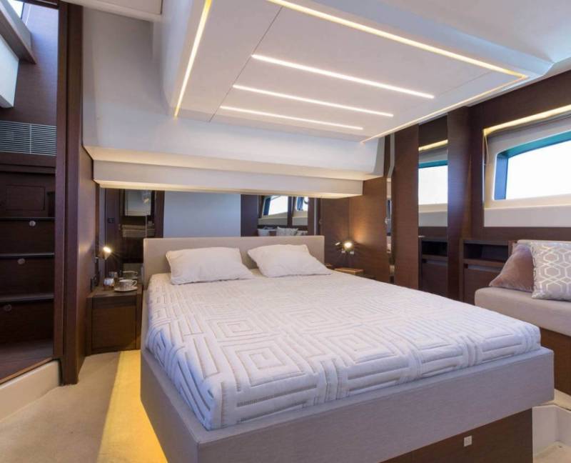 LOCATION VEDETTE PRESTIGE 520 FLY 