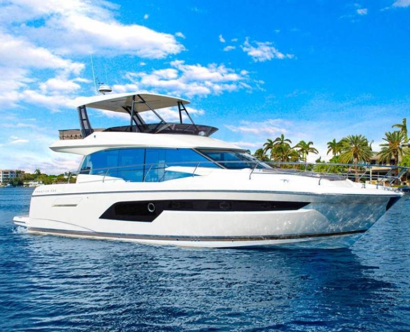 LOCATION VEDETTE PRESTIGE 520 FLY 