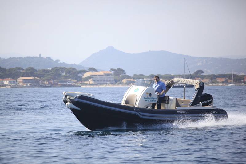 Location bateau semi-rigide STINGHER 27 GT 