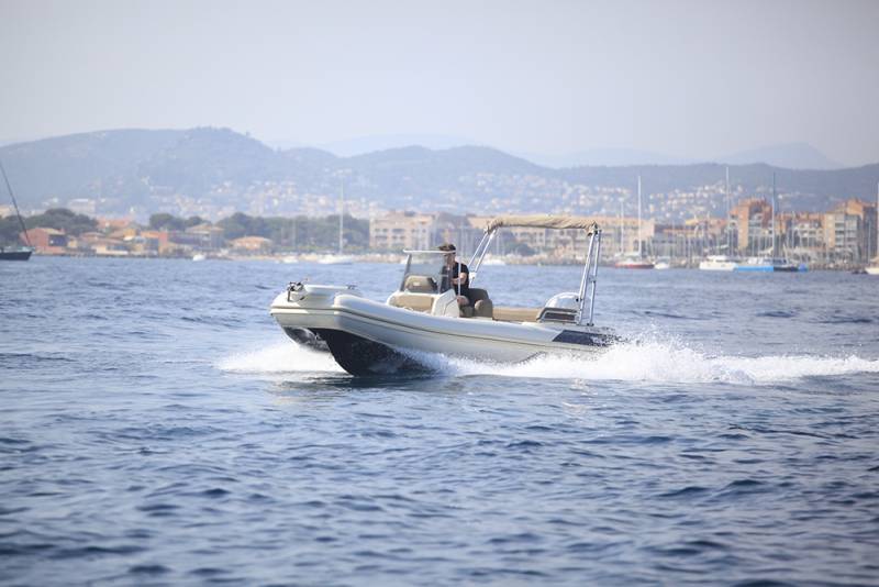 Location bateau semi-rigide  BSC 65 