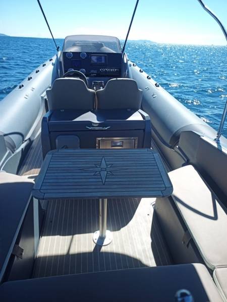 Location bateau semi-rigide STINGHER 32 GT 