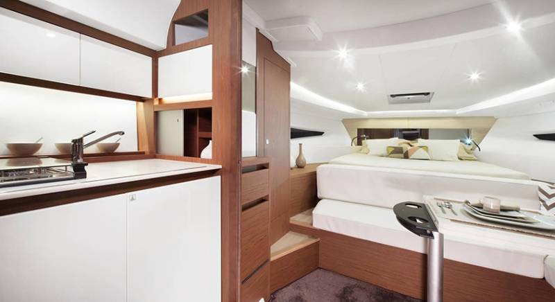 LOCATION VEDETTE LEADER 36 